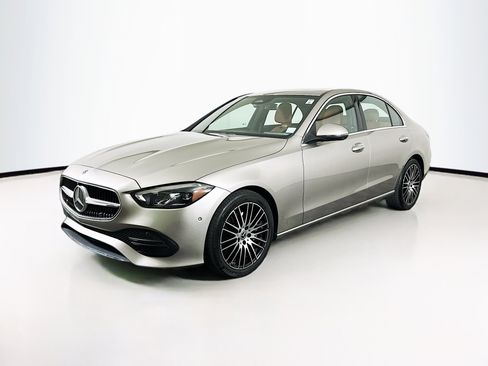 Used 2023 Mercedes-Benz C 300 Sedan image 3