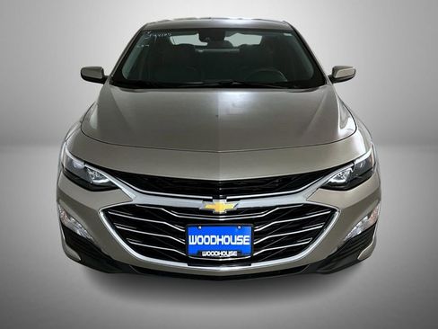 Used 2024 Chevrolet Malibu LT image 2