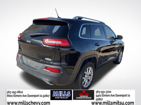 Used 2015 Jeep Cherokee Latitude w/ Cold Weather Group image 3