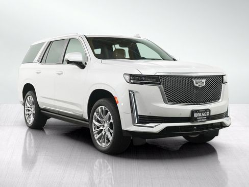 Used 2022 Cadillac Escalade Premium Luxury w/ LPO, Radiant Package AWD/4WD image 7