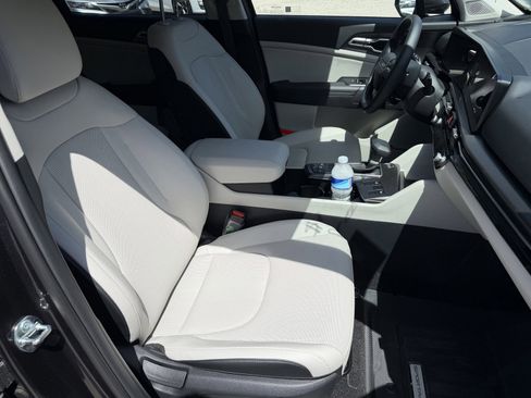 Used 2026 Kia Sportage EX image 13