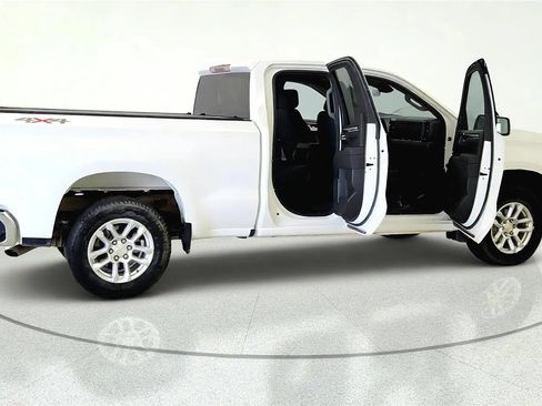Used 2023 Chevrolet Silverado 1500 LT AWD/4WD image 13