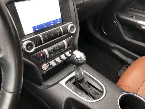 Used 2020 Ford Mustang Premium image 17