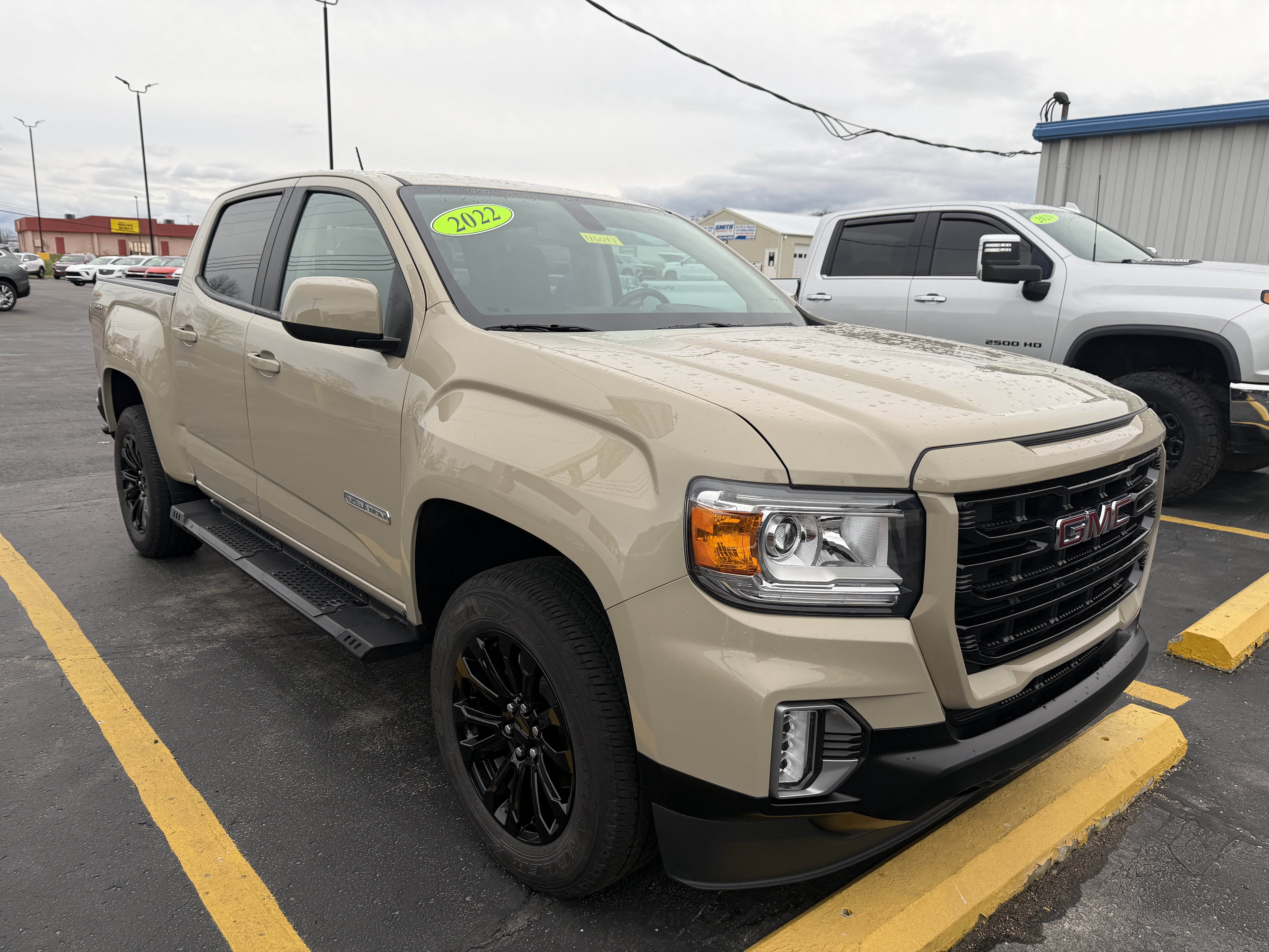 Used 2022 GMC Canyon Elevation w/ Elevation Premium Package AWD/4WD image 2