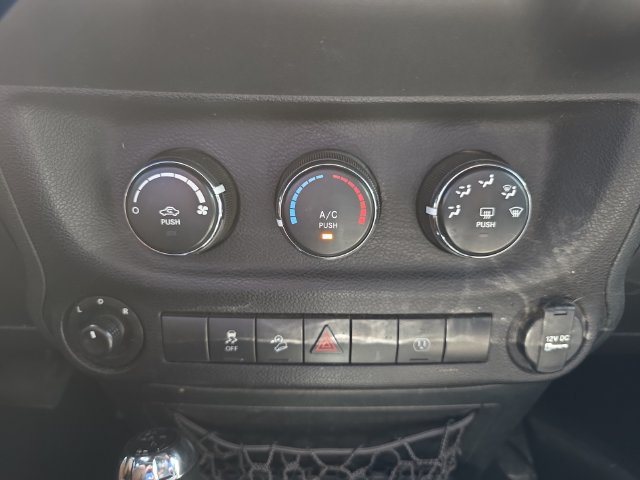 Used 2017 Jeep Wrangler Unlimited Sahara AWD/4WD image 24