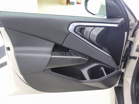 New 2025 BMW X3 xDrive30i w/ Premium Package image 9