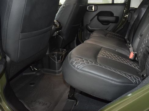 Used 2024 Jeep Wrangler Unlimited Sport AWD/4WD image 43