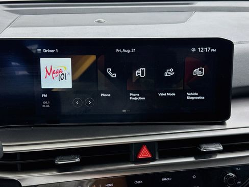 Used 2024 Kia Sorento LX FWD image 21