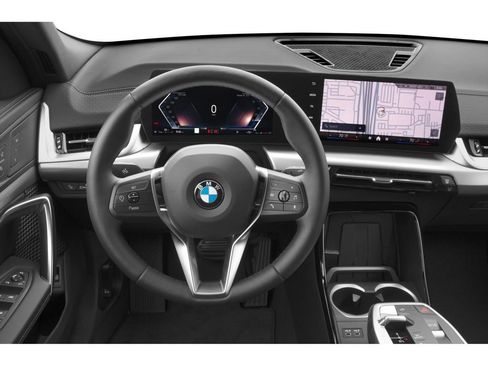 New 2026 BMW X2 xDrive28i w/ Technology Package image 4