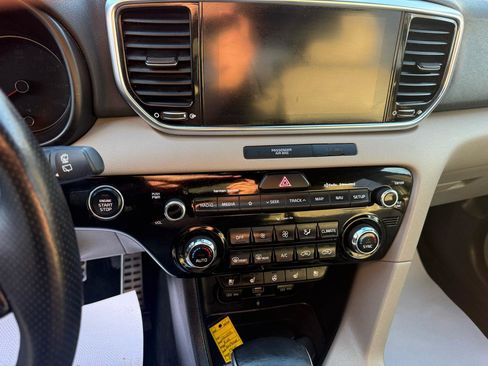 Used 2022 Kia Sportage SX image 29