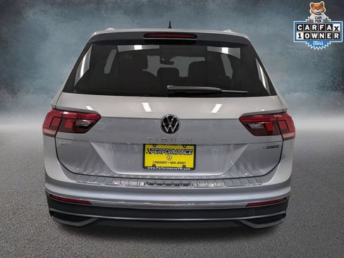 Used 2022 Volkswagen Tiguan SE AWD/4WD image 5