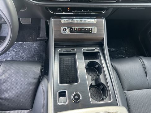 New 2025 Lincoln Aviator Reserve w/ Equipment Group 201A image 16