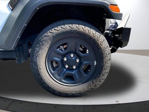 Used 2024 Jeep Wrangler Sport AWD/4WD image 32