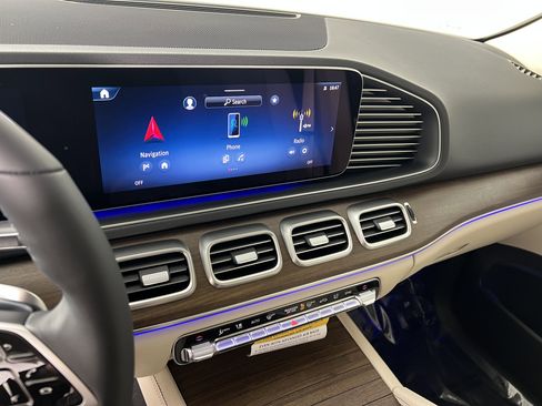 New 2026 Mercedes-Benz GLE 450 4MATIC image 31