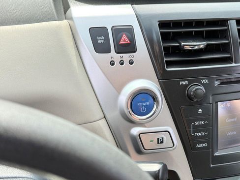 Used 2013 Toyota Prius V Two image 18