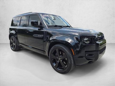 Used 2023 Land Rover Defender 110 X-Dynamic SE AWD/4WD image 3