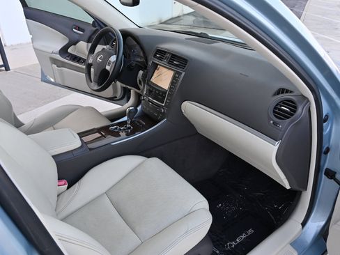 Used 2011 Lexus IS 250 w/ Premium Pkg Value Edition image 12