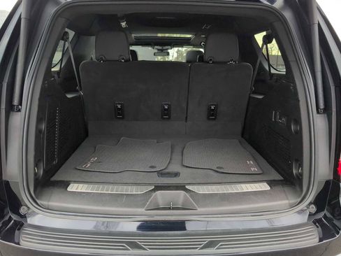 Used 2024 GMC Yukon XL Denali image 37