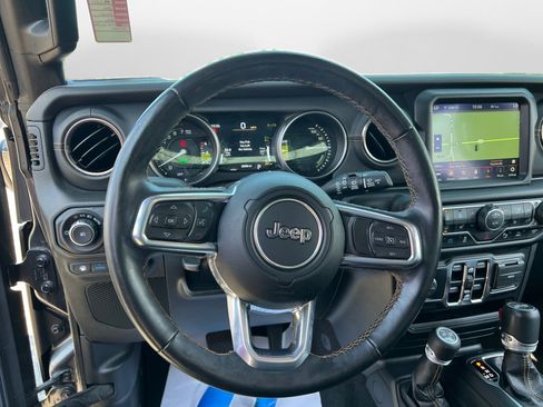 Used 2021 Jeep Wrangler Unlimited Sahara AWD/4WD image 10