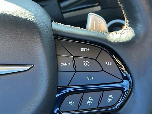 Used 2018 Chrysler 300 S w/ 300S Premium Group image 31