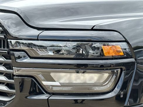 New 2026 RAM 3500 Big Horn AWD/4WD image 4