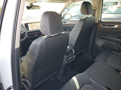 New 2026 Volkswagen Atlas SEL Premium R-Line AWD/4WD image 11