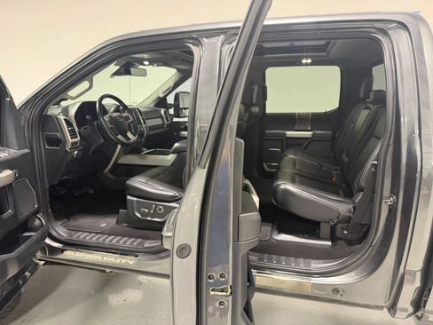 Used 2019 Ford F250 Lariat w/ Lariat Ultimate Package AWD/4WD image 11
