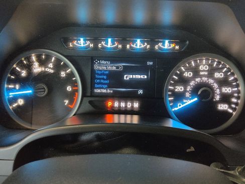 Used 2018 Ford F150 XLT w/ Equipment Group 302A Luxury AWD/4WD image 23