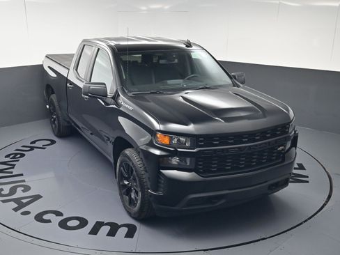 Used 2019 Chevrolet Silverado 1500 Custom w/ Custom Value Package image 30