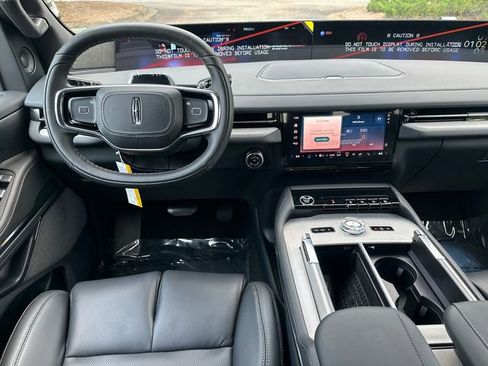 New 2026 Lincoln Navigator Reserve w/ Jet Appearance Package AWD/4WD image 22