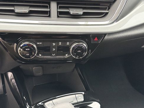 New 2026 Chevrolet Trax LT w/ Driver Confidence Package image 23