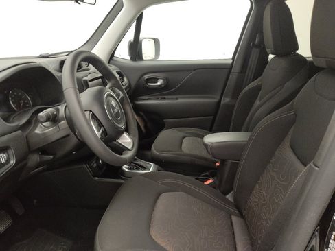 Used 2023 Jeep Renegade Latitude image 17