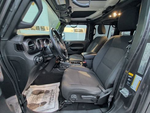 Used 2021 Jeep Wrangler Unlimited Sport image 13