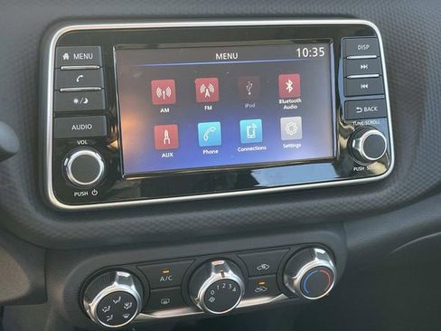 Certified 2025 Nissan Kicks Play S image 25