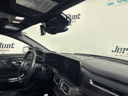 Used 2024 Ford Mustang GT Premium image 23
