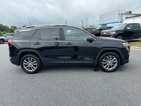 Certified 2024 GMC Terrain SLT AWD/4WD image 7