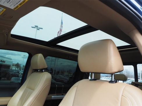 Used 2022 Ford F350 Lariat w/ Lariat Ultimate Package image 24