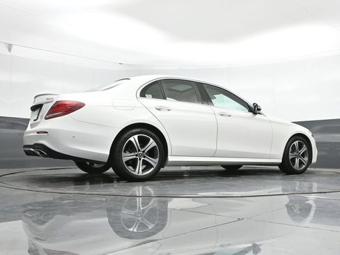 Used 2018 Mercedes-Benz E 300 4MATIC image 40