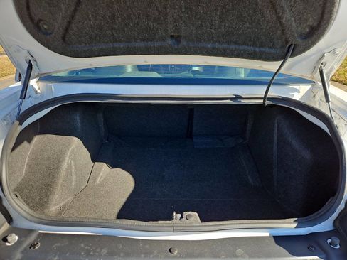 Used 2018 Dodge Challenger R/T Plus image 22