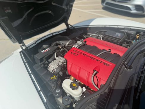 Used 2013 Chevrolet Corvette 427 w/ 1SC Preferred Equipment Group RWD image 8