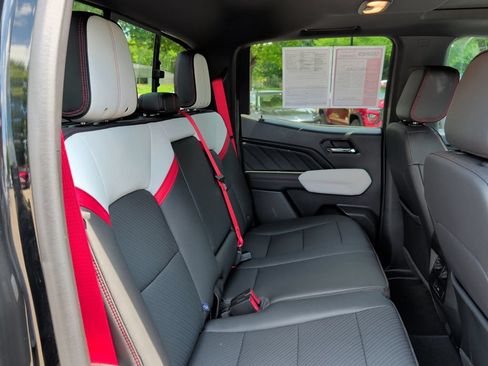 Used 2024 GMC Canyon AT4X AWD/4WD image 35