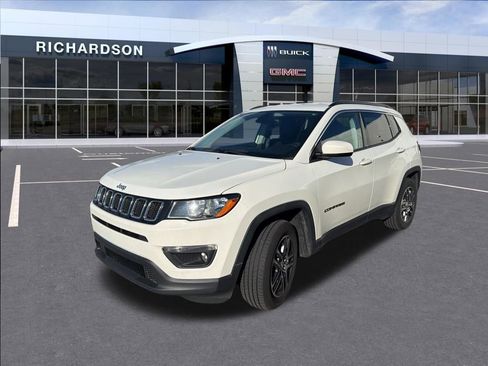 Used 2017 Jeep Compass Latitude w/ Popular Equipment Group image 12