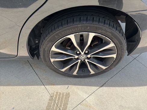 Used 2019 Toyota Corolla SE FWD image 11