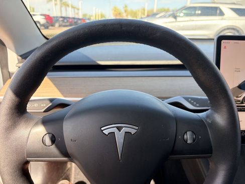 Used 2022 Tesla Model 3 Long Range AWD/4WD image 37