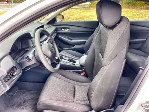 Used 2026 Honda Accord SE image 11