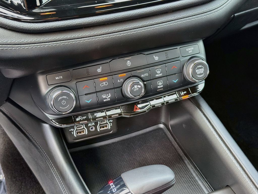 Used 2022 Dodge Durango GT AWD/4WD image 15