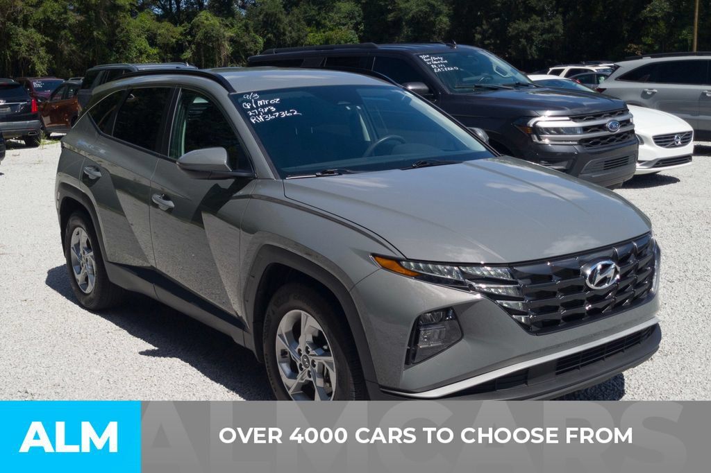 Used 2024 Hyundai Tucson SEL FWD image 2
