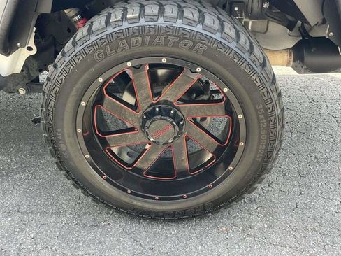 Used 2020 Jeep Gladiator Rubicon AWD/4WD image 32