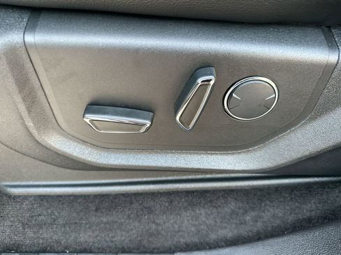 Used 2018 Ford F150 Lariat w/ Equipment Group 502A Luxury image 12