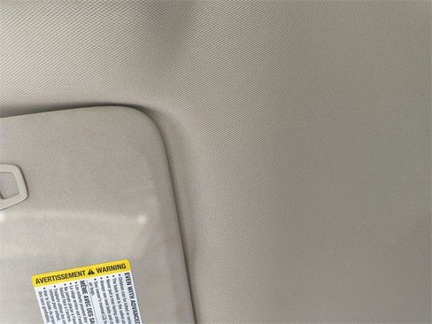 Used 2022 Buick Enclave Essence w/ Sport Touring Edition image 17